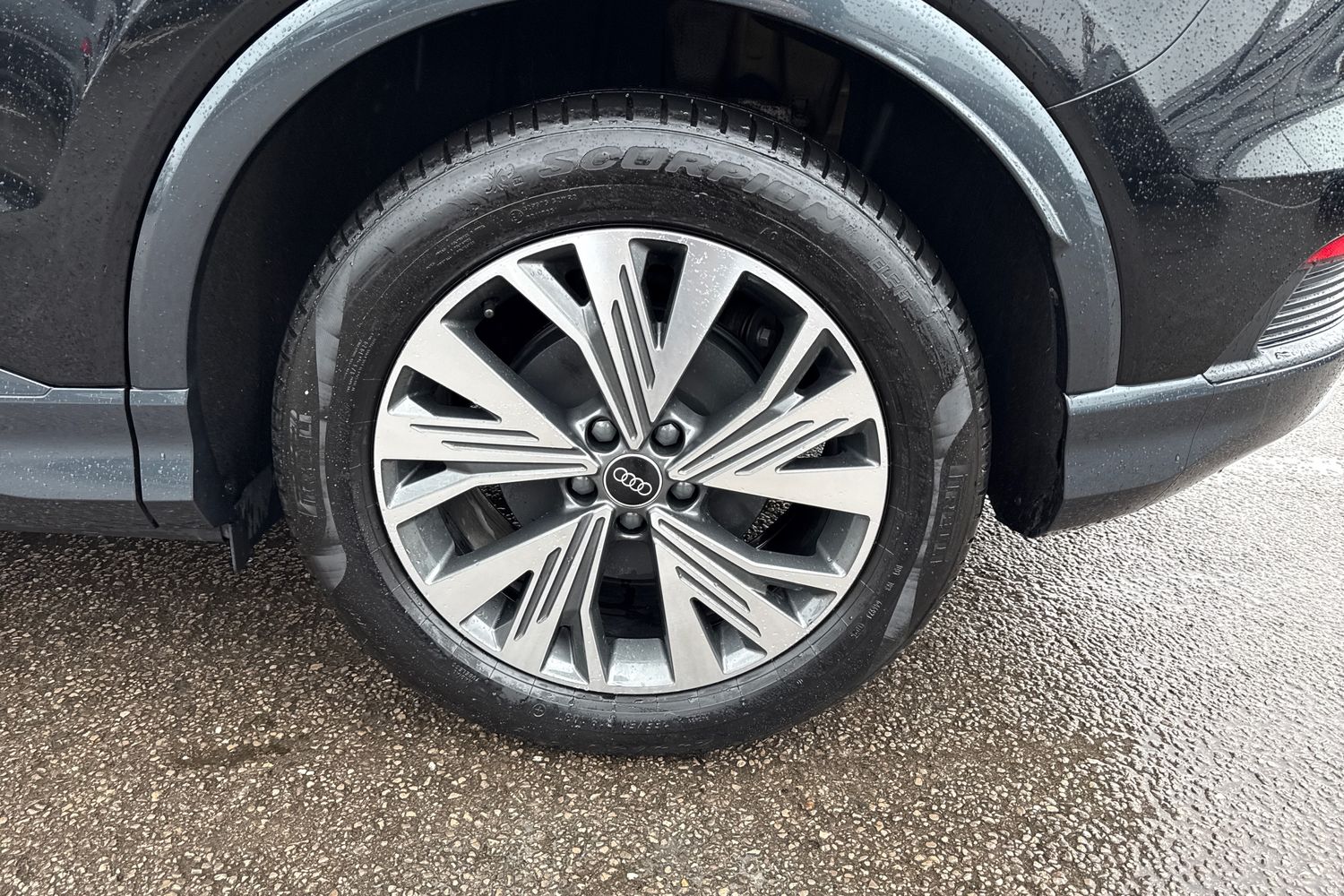 Used Audi Q4 e-tron 2025 for sale - 77983426: Photo 11