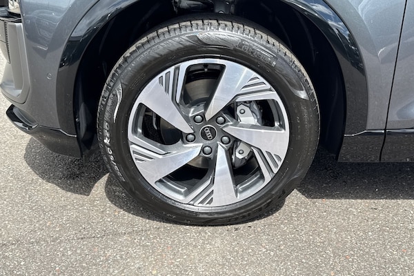 Used Audi Q6 e-tron 2025 for sale - 75272896: Photo 11