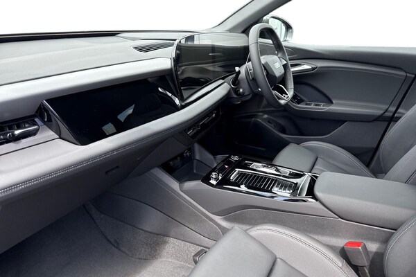 Used Audi Q6 e-tron 2025 for sale - 75272896: Photo 14