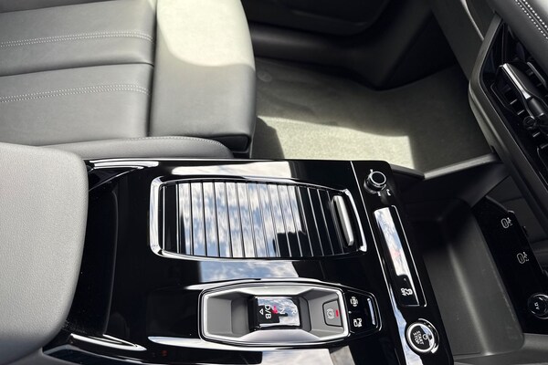 Used Audi Q6 e-tron 2025 for sale - 75272896: Photo 53