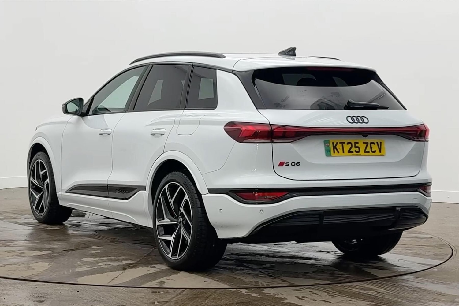 Used Audi Q6 e-tron 2025 for sale - 77275398: Photo 3