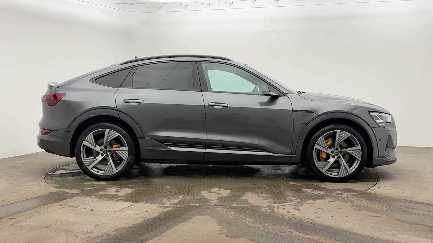 Used Audi e-tron 2022 for sale - 76395383: Photo 3