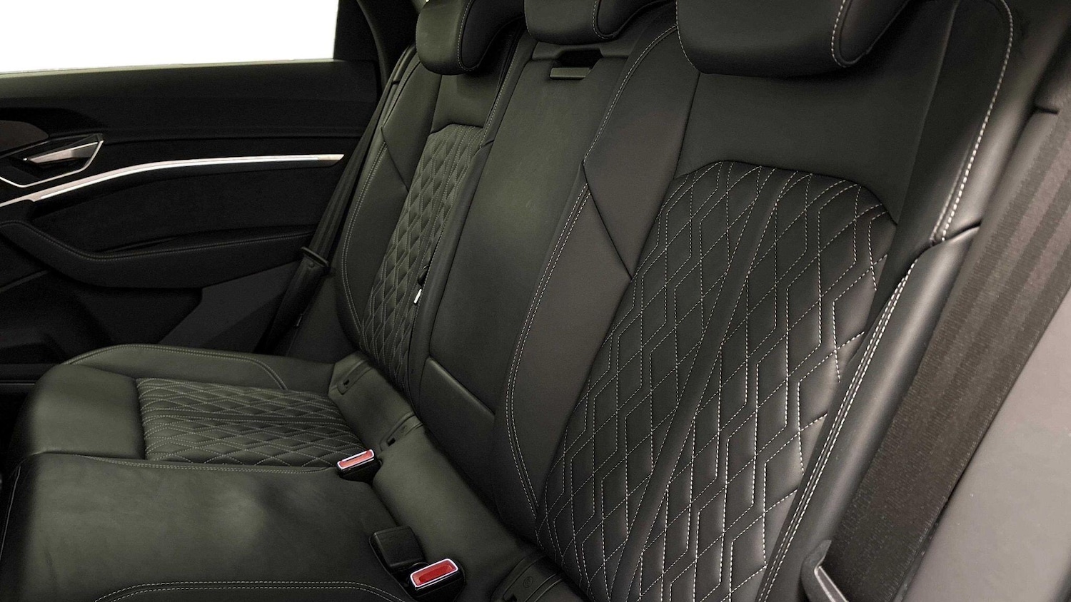 Used Audi e-tron 2022 for sale - 76395383: Photo 7