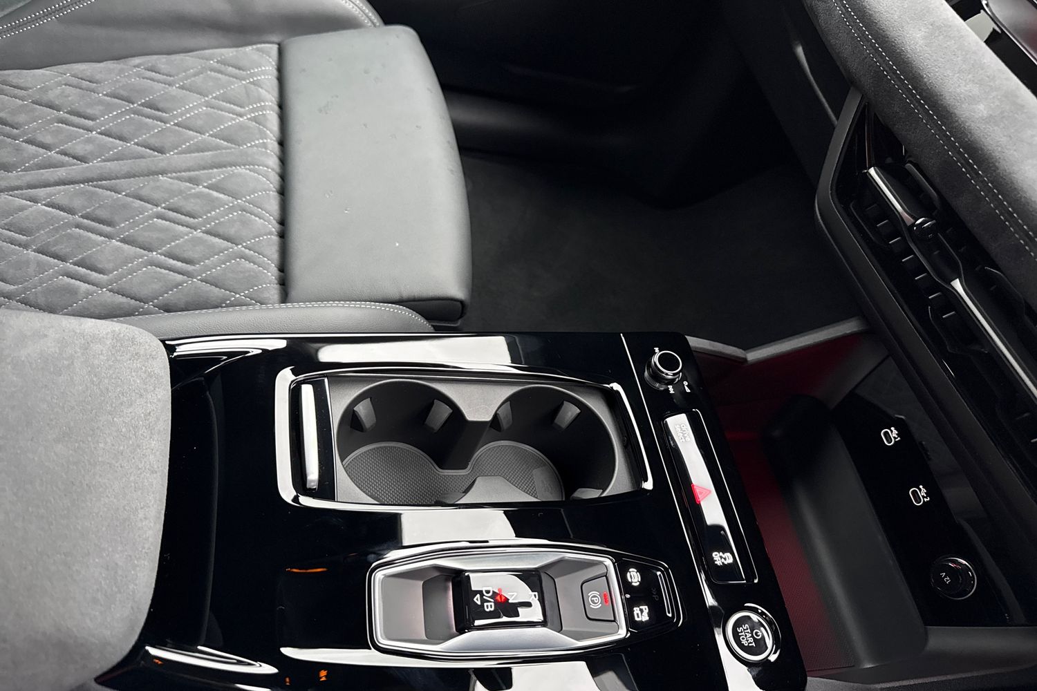 Used Audi Q6 e-tron 2025 for sale - 77199629: Photo 57