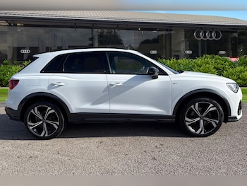 Used Audi Q3 2023 for sale - 77382893: Photo