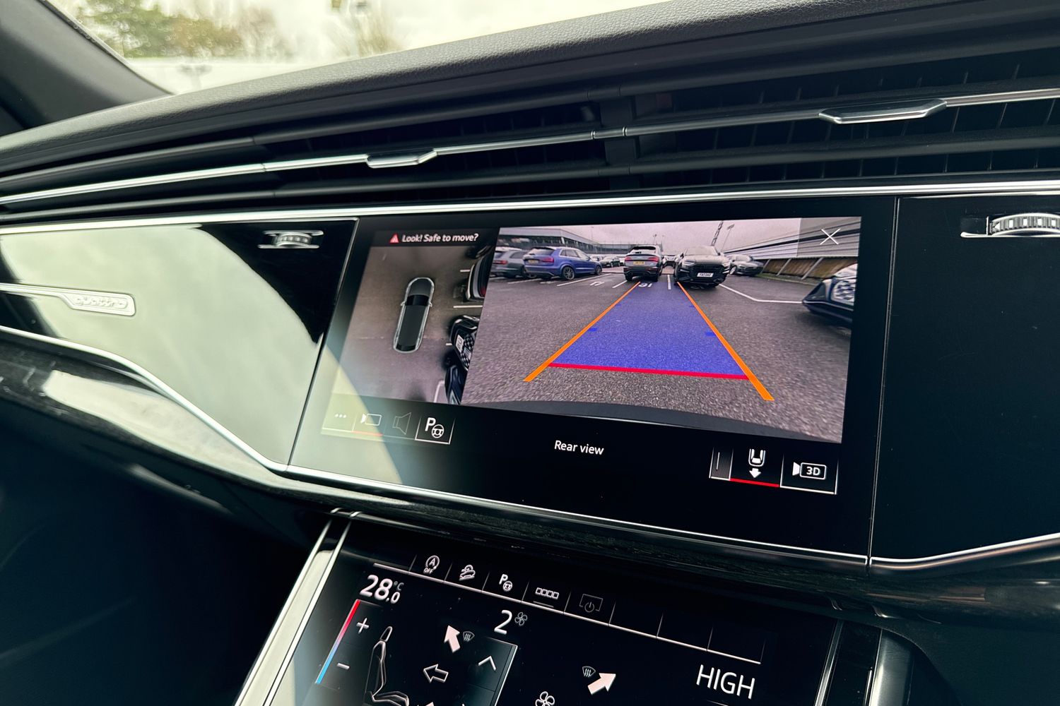 Used Audi Q8 2022 for sale - 77951780: Photo 32