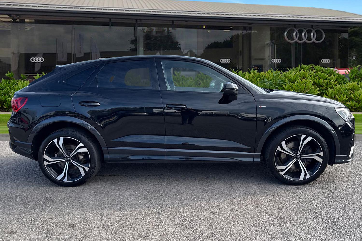 Used Audi Q3 2024 for sale - 77675109: Photo 3