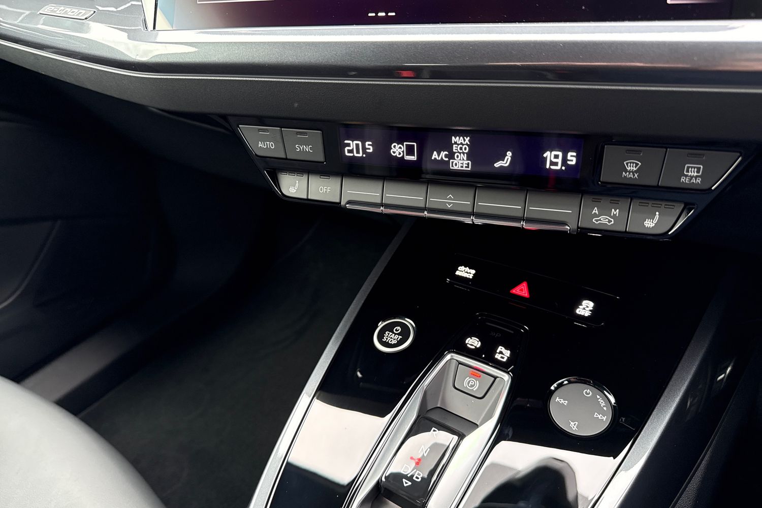 Used Audi Q4 e-tron 2026 for sale - 78052672: Photo 21