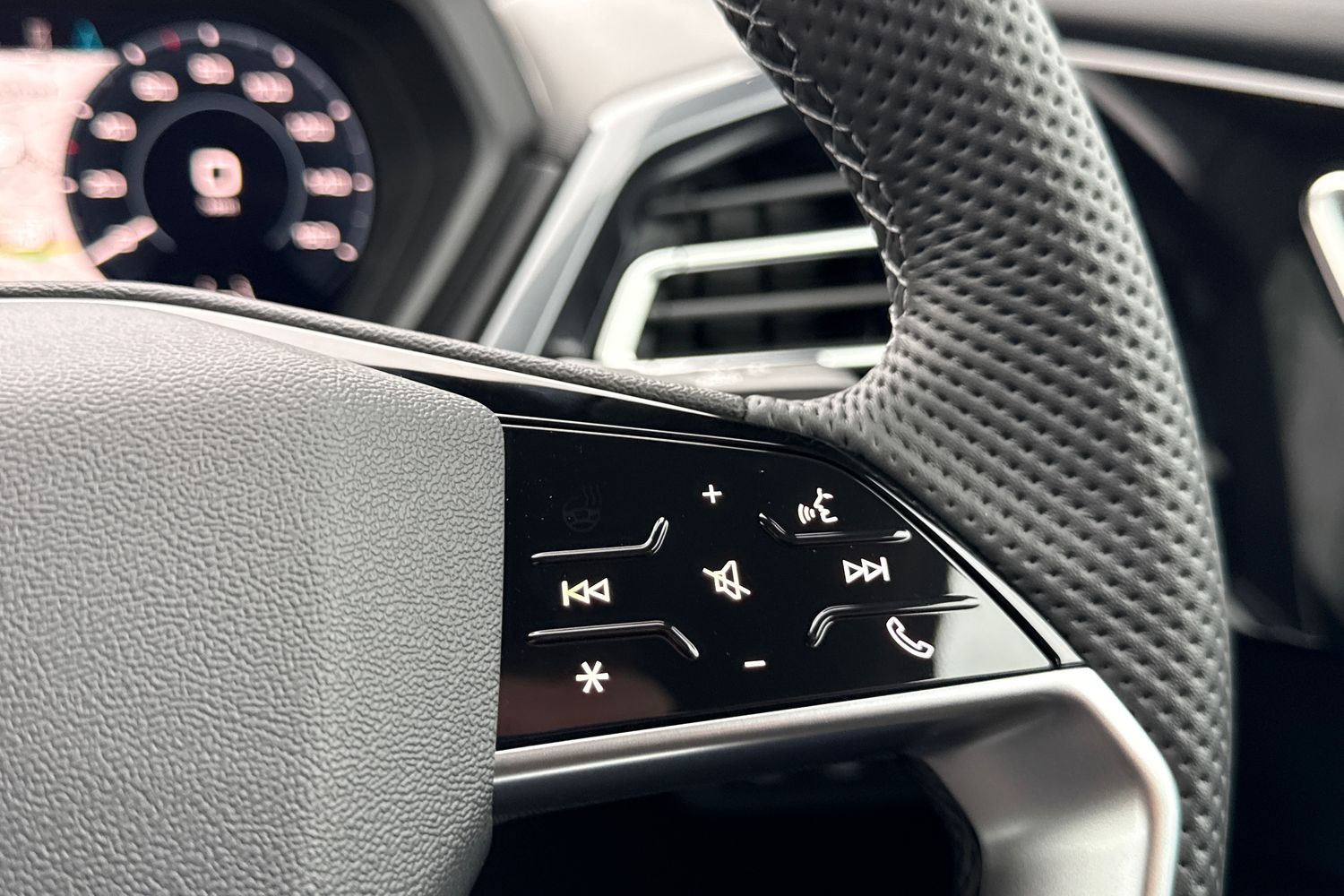 Used Audi Q4 e-tron 2026 for sale - 78052672: Photo 24