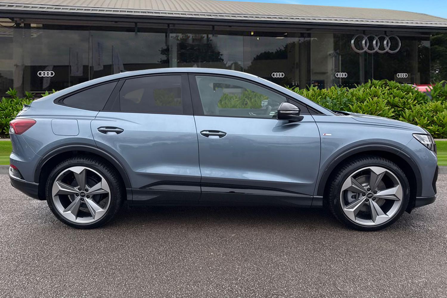 Used Audi Q4 e-tron 2026 for sale - 78052672: Photo 3