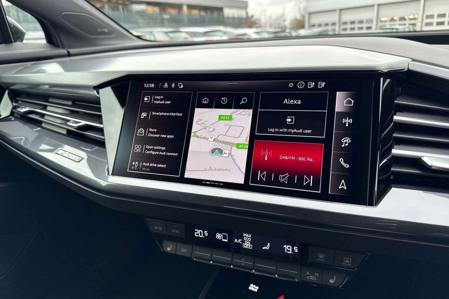 Used Audi Q4 e-tron 2026 for sale - 78052672: Photo 32