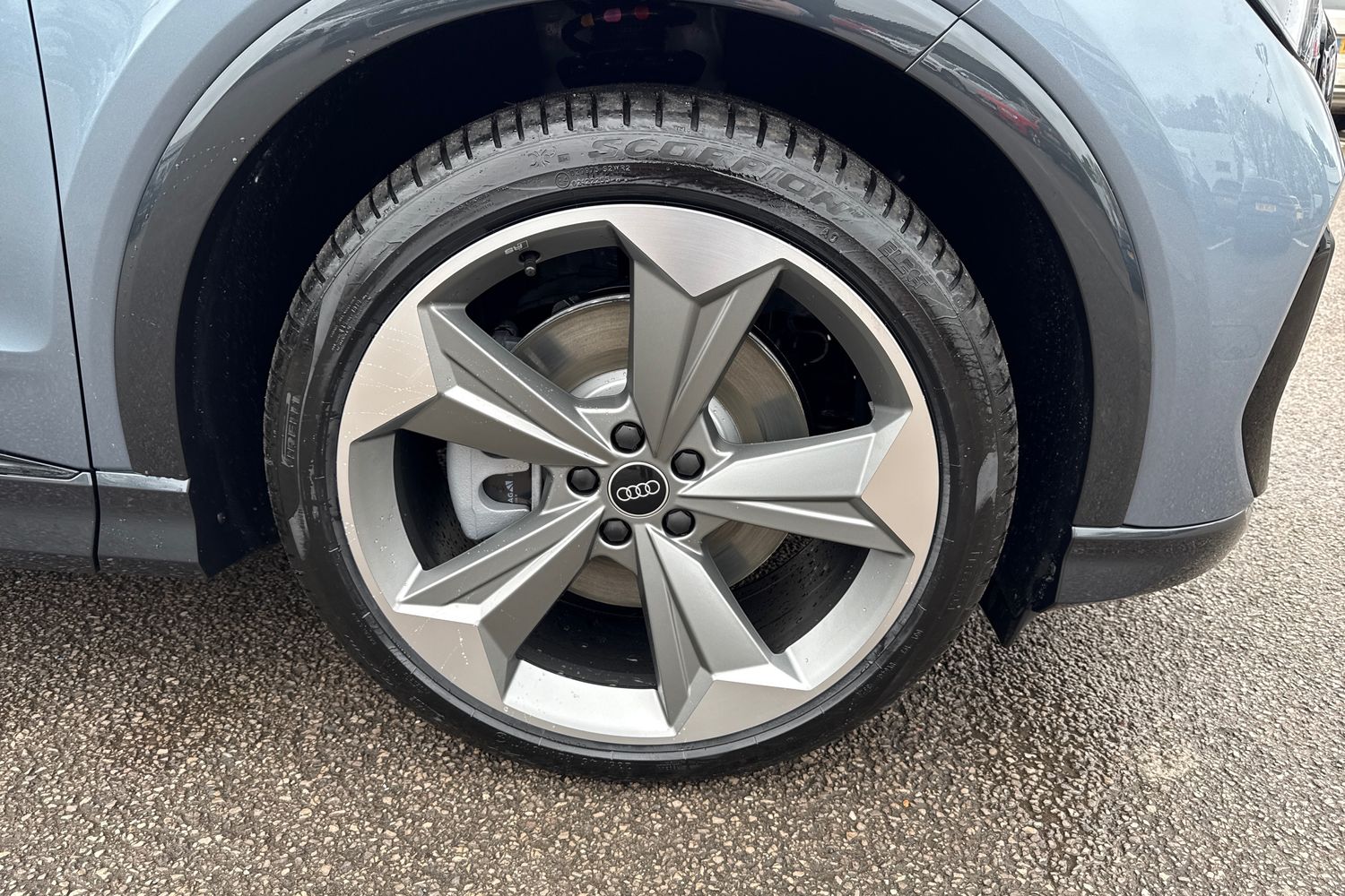 Used Audi Q4 e-tron 2026 for sale - 78052672: Photo 9