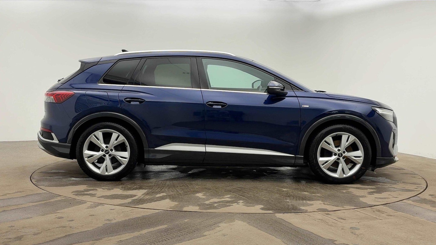 Used Audi Q4 e-tron 2021 for sale - 76520003: Photo 3