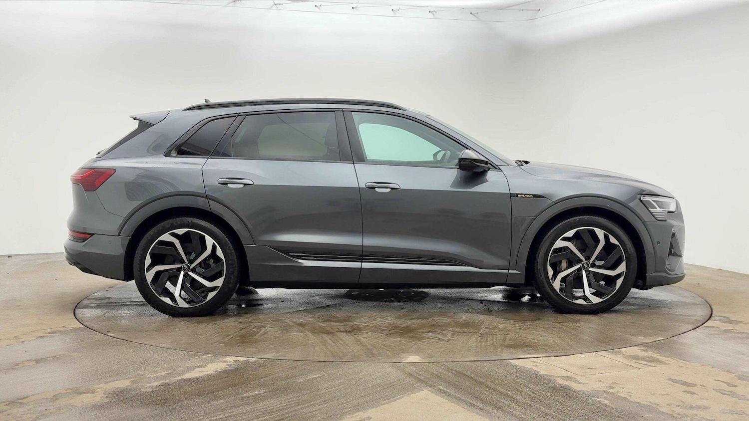 Used Audi e-tron 2021 for sale - 77703451: Photo 3