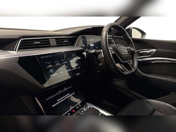 Used Audi e-tron 2021 for sale - 77703451: Photo