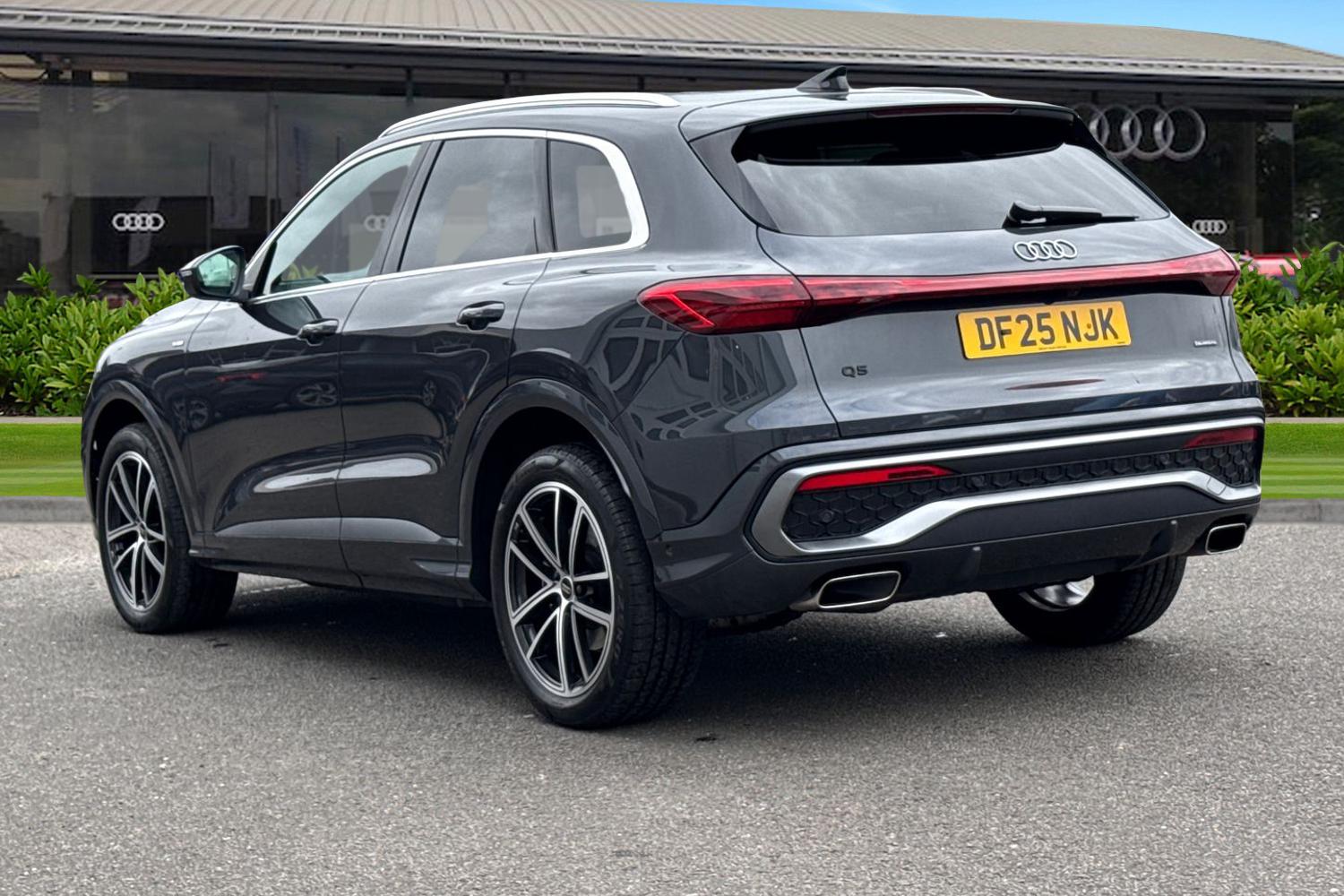 Used Audi Q5 2025 for sale - 77919290: Photo 2