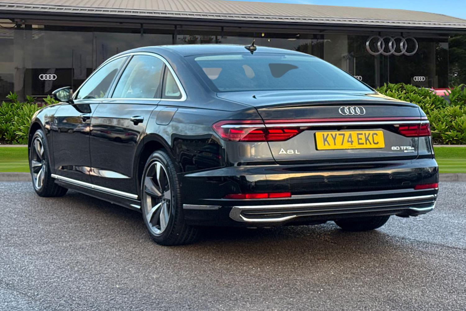 Used Audi A8 2025 for sale - 76863263: Photo 2