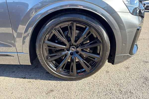 Used Audi SQ8 2025 for sale - 75786067: Photo 9