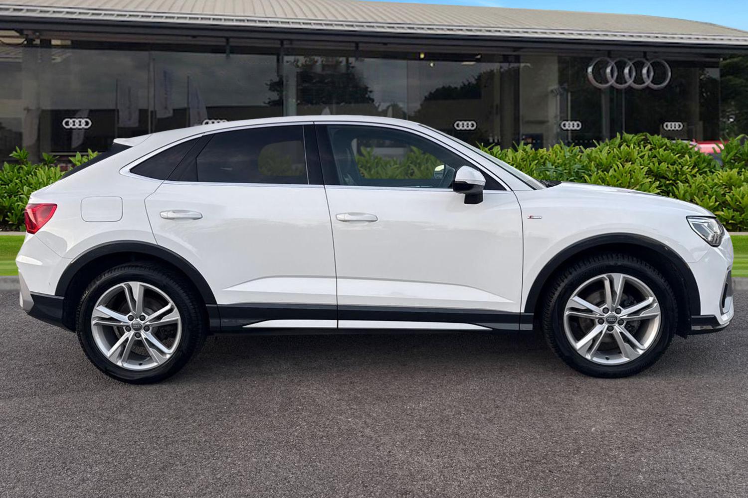 Used Audi Q3 2020 for sale - 77048469: Photo 3