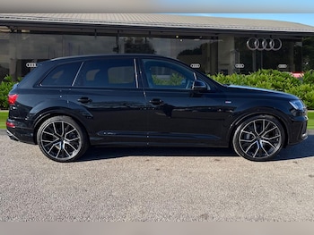 Used Audi Q7 2024 for sale - 78107535: Photo