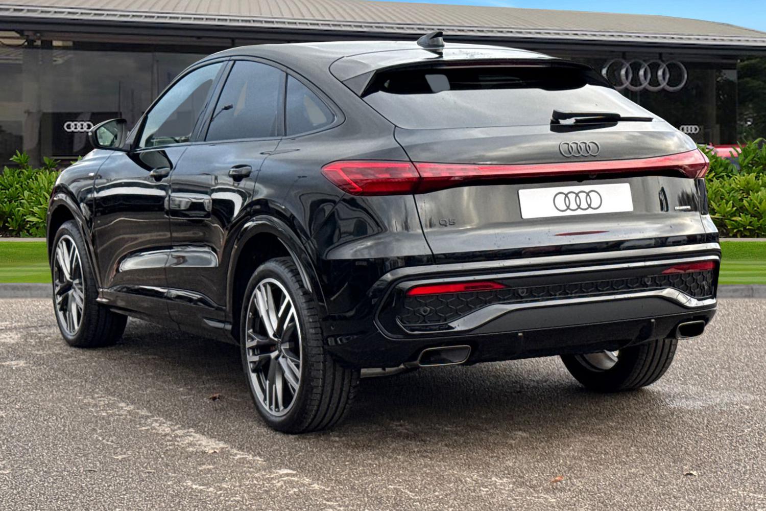 Used Audi Q5 2026 for sale - 77935771: Photo 2