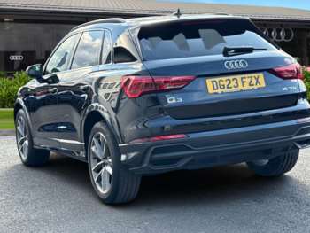Used Audi Q3 2023 for sale - 74446000: Photo