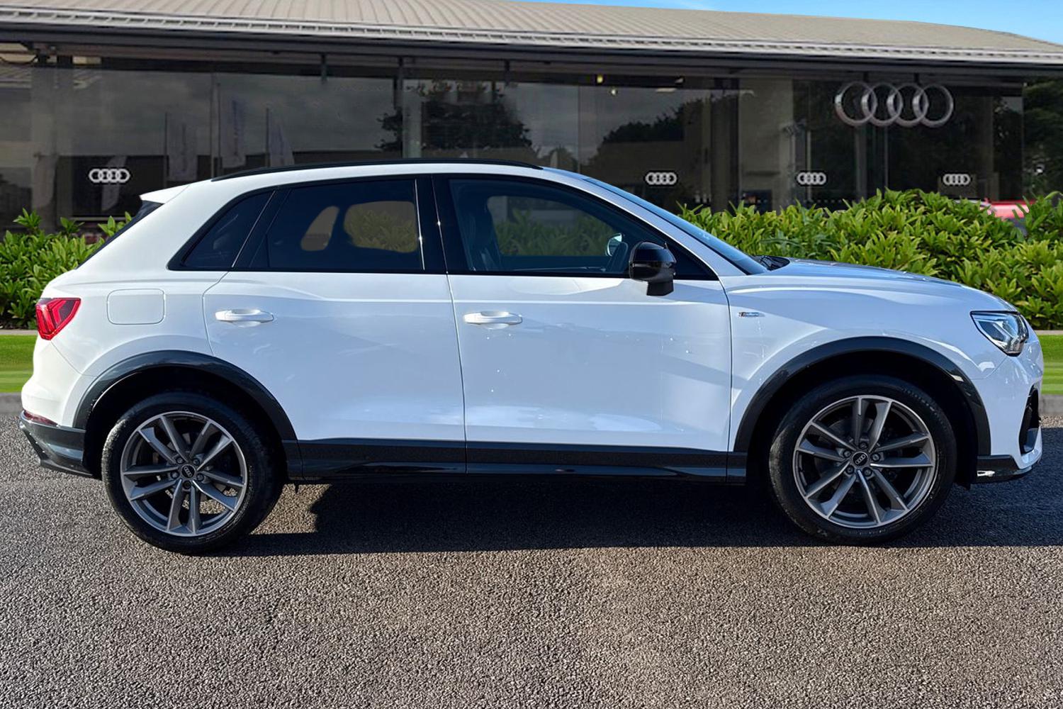 Used Audi Q3 2022 for sale - 76364748: Photo 3