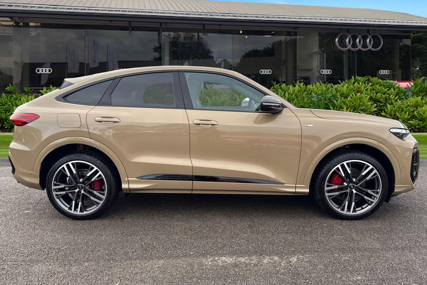 Used Audi Q5 2025 for sale - 76847917: Photo 3
