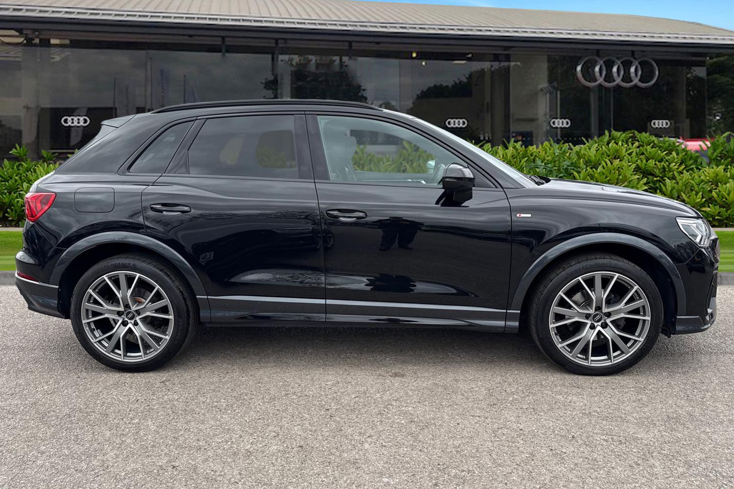 Used Audi Q3 2024 for sale - 78016273: Photo 3