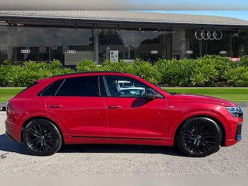 Used Audi Q8 2025 for sale - 76972788: Photo