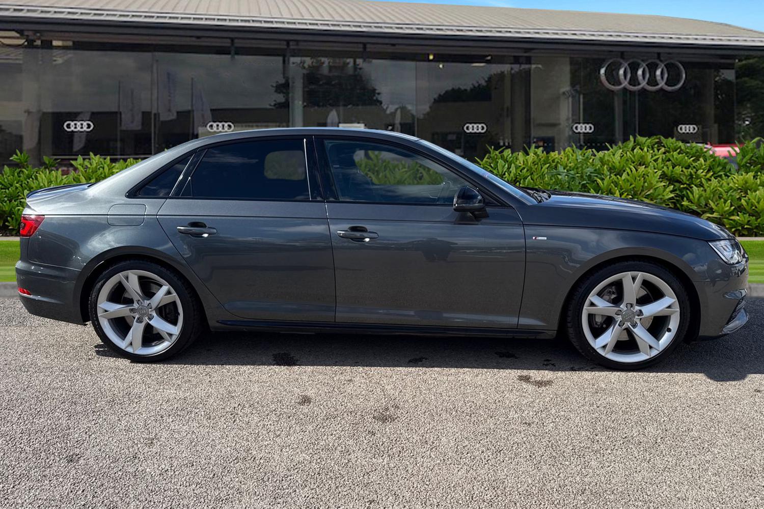 Used Audi A4 2017 for sale - 78107479: Photo 3