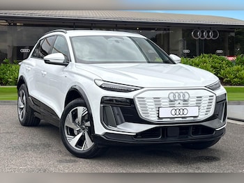 Audi - Q6 e-tron