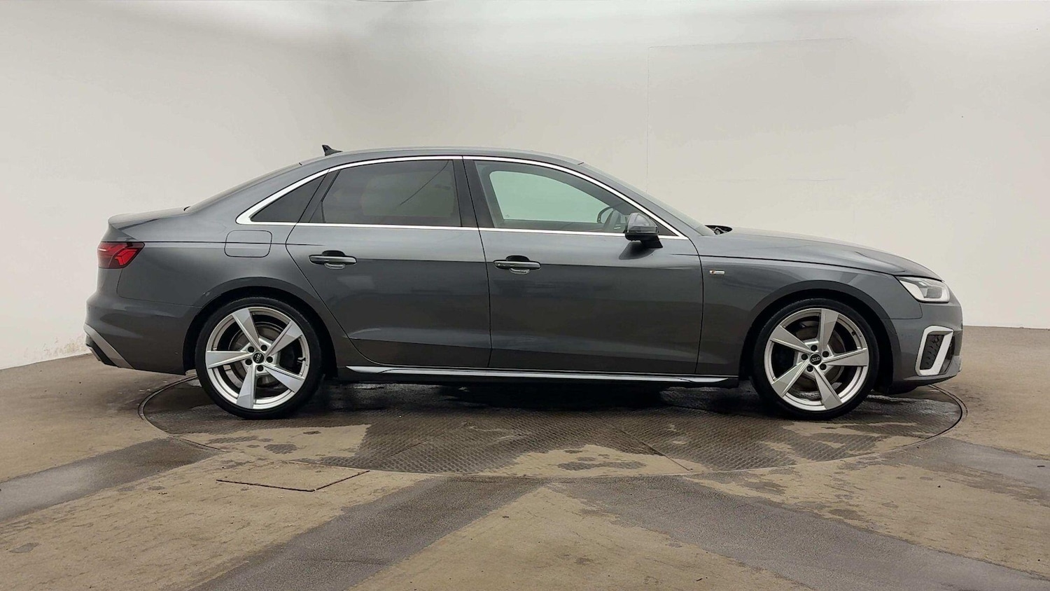 Used Audi A4 2022 for sale - 76090540: Photo 3