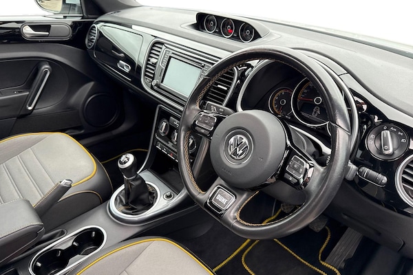 Used Volkswagen Beetle 2018 for sale - 76224741: Photo 14