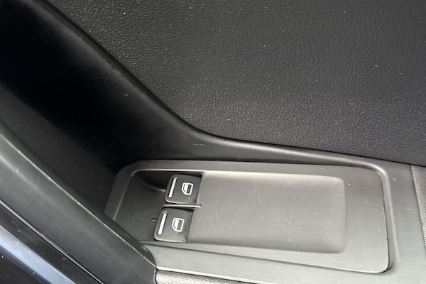 Used Volkswagen Beetle 2018 for sale - 76224741: Photo 29