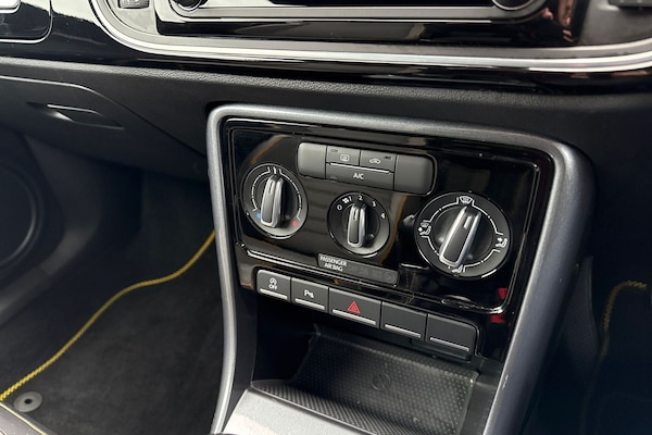 Used Volkswagen Beetle 2018 for sale - 76224741: Photo 47