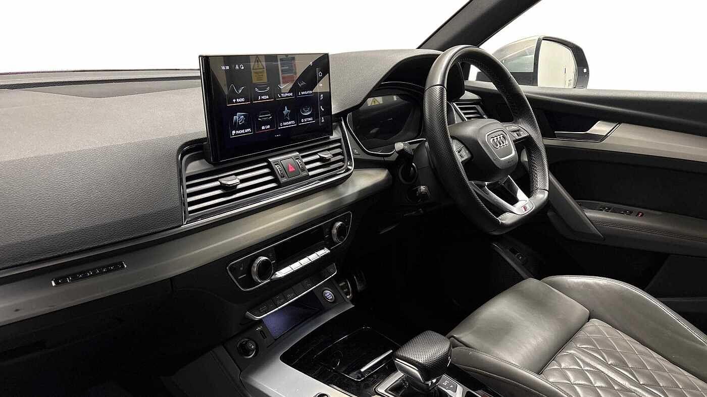 Used Audi Q5 2023 for sale - 77820240: Photo 2