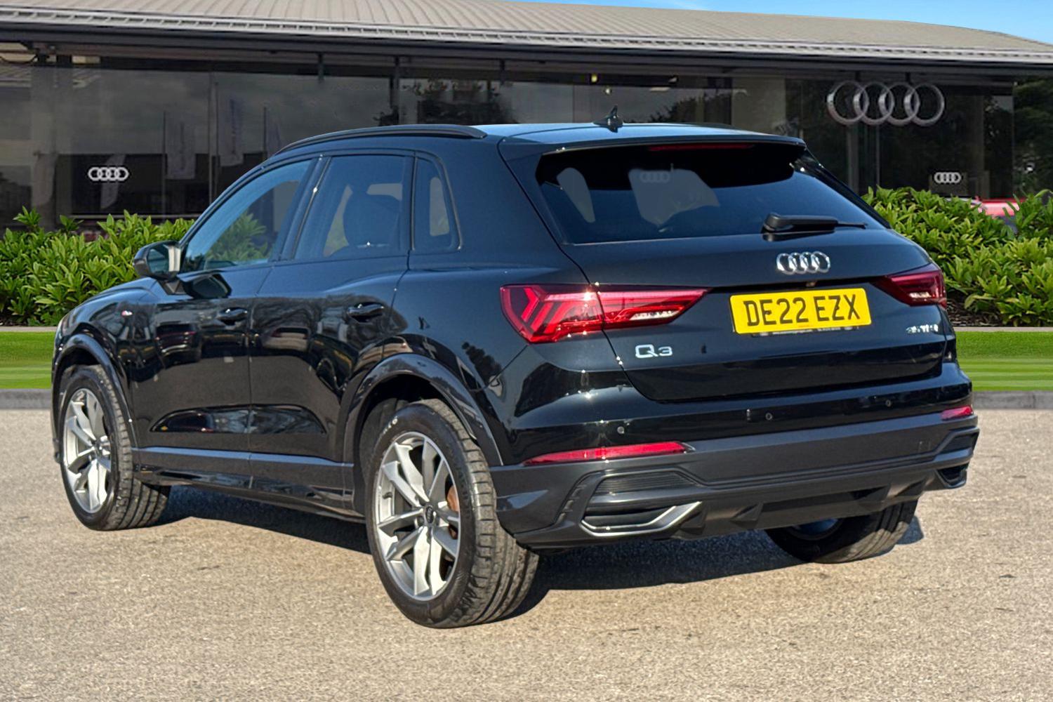 Used Audi Q3 2022 for sale - 77758465: Photo 2