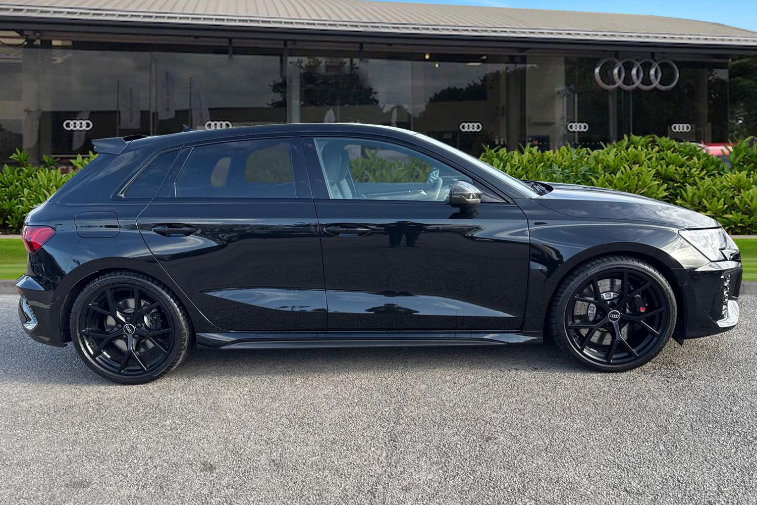 Used Audi RS3 2024 for sale - 78078962: Photo 3