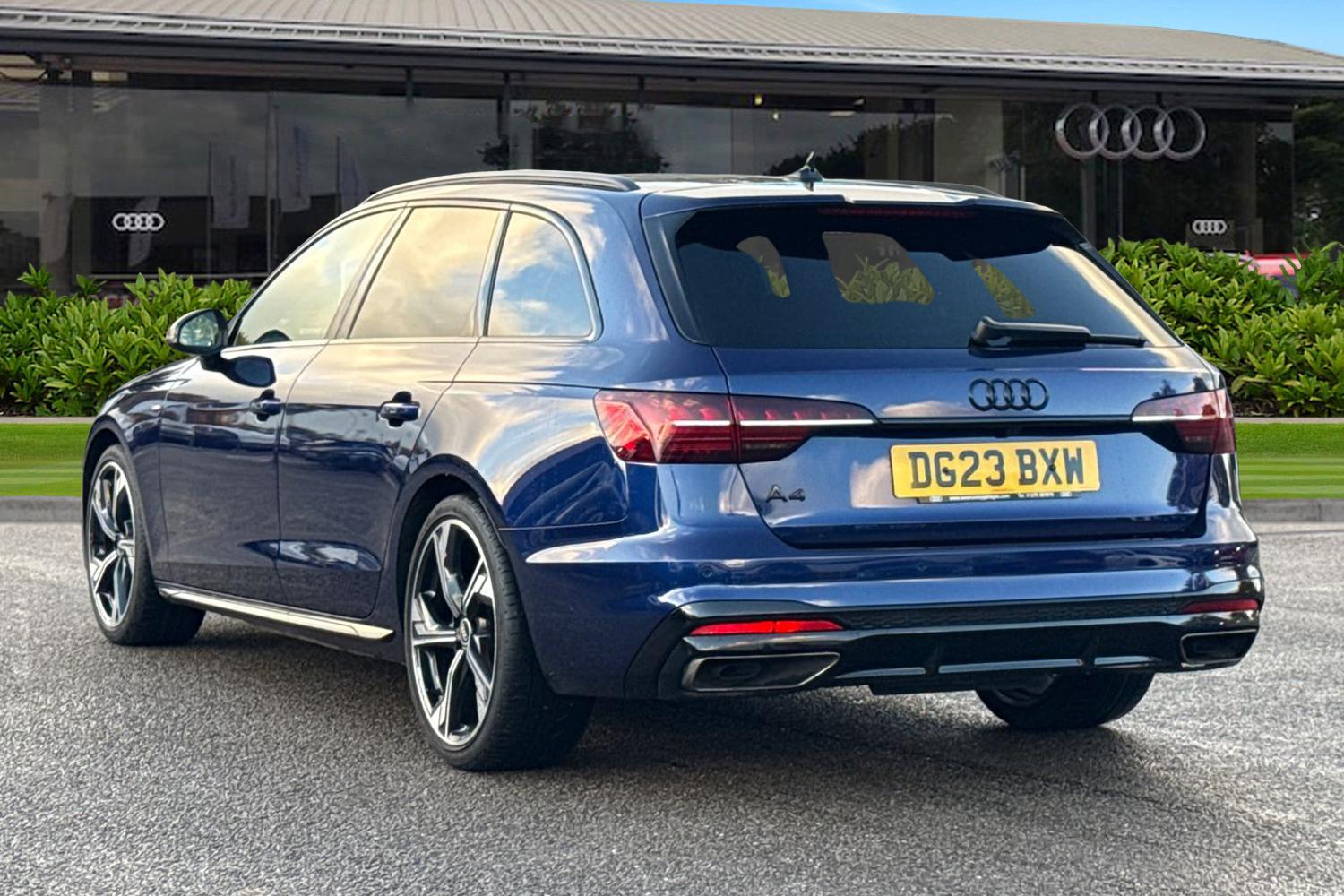 Used Audi A4 Avant 2023 for sale - 76368707: Photo 2