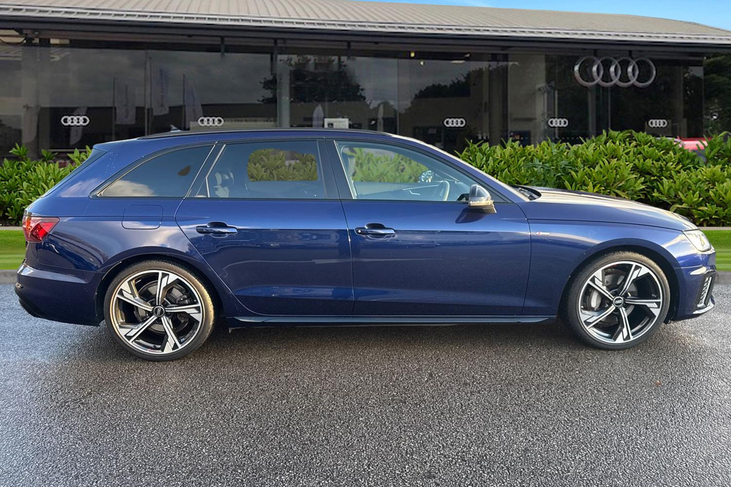 Used Audi A4 Avant 2023 for sale - 76368707: Photo 3