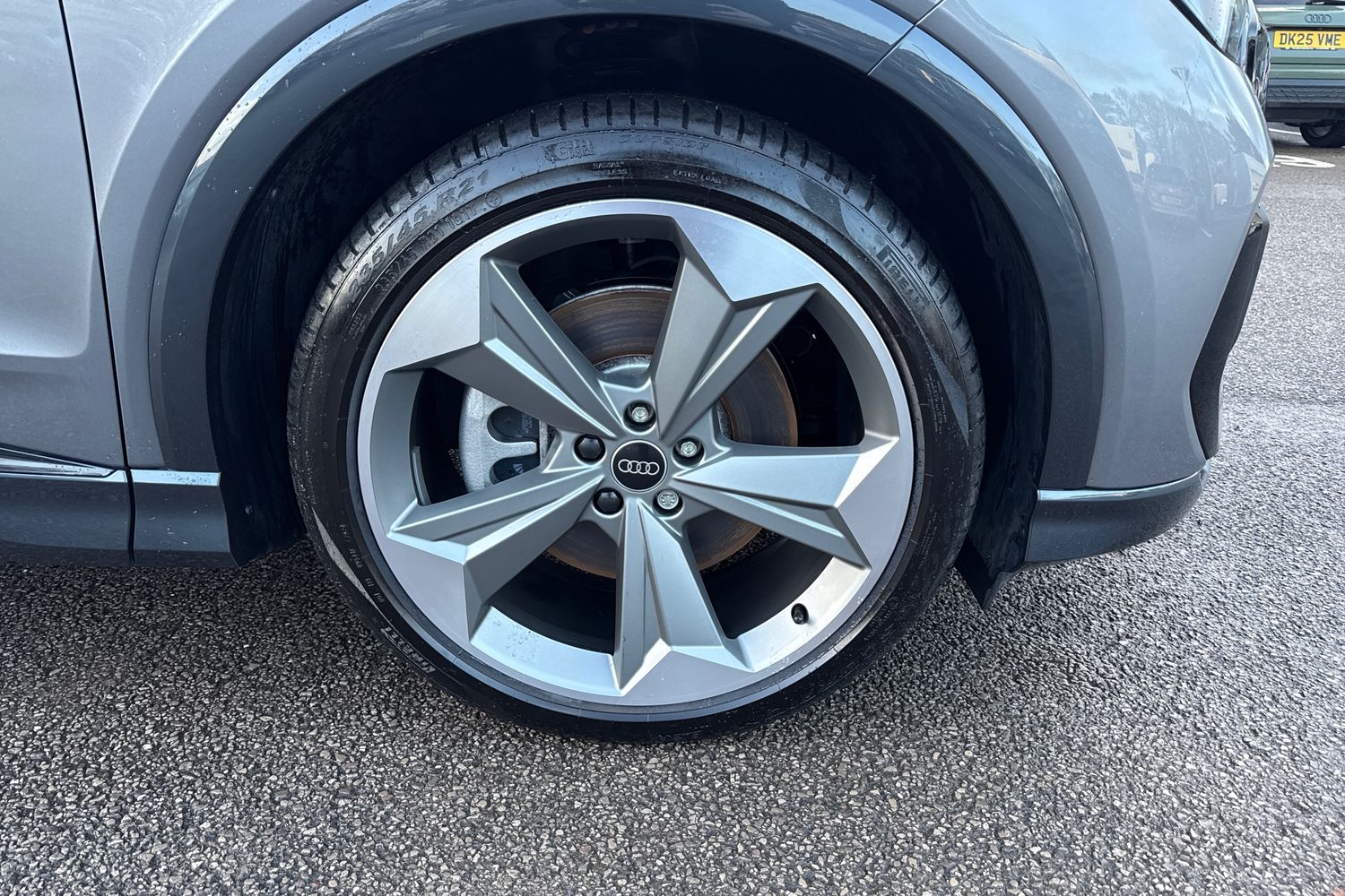 Used Audi Q4 e-tron 2025 for sale - 76863268: Photo 12