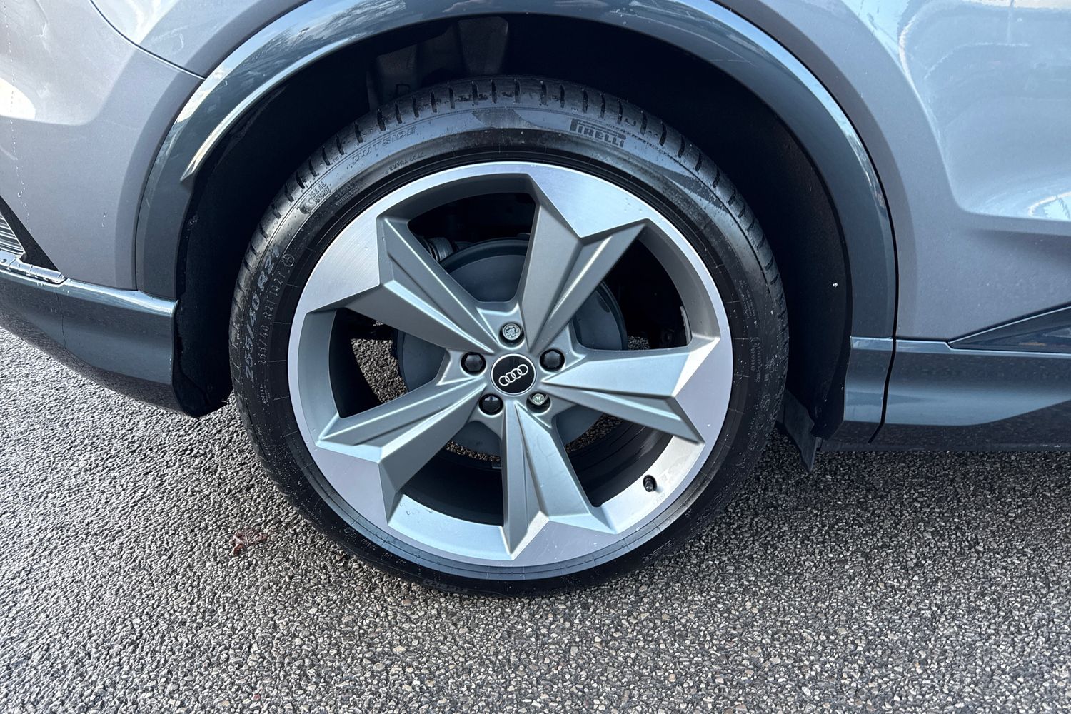 Used Audi Q4 e-tron 2025 for sale - 76863268: Photo 13