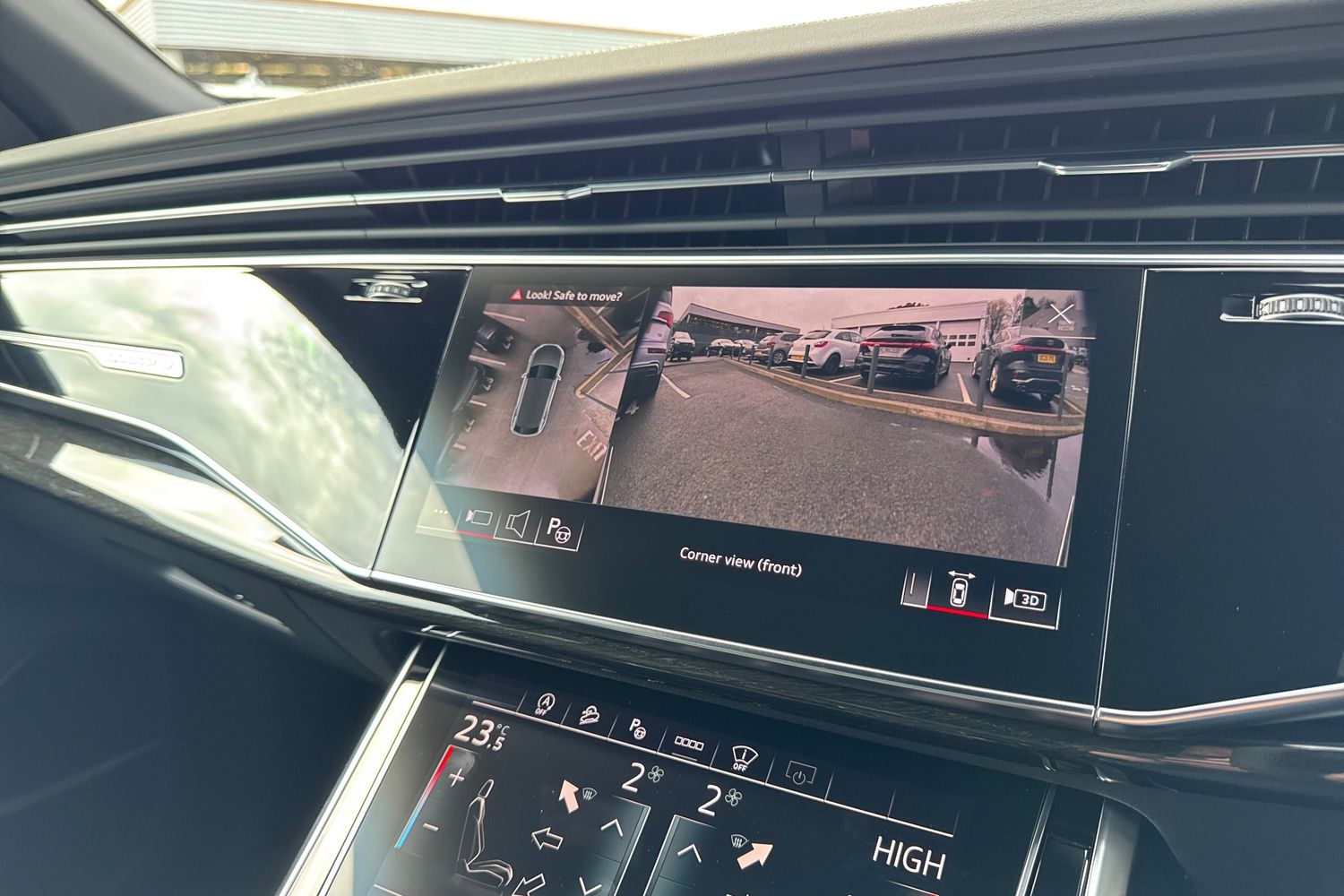 Used Audi SQ8 2025 for sale - 76909475: Photo 26