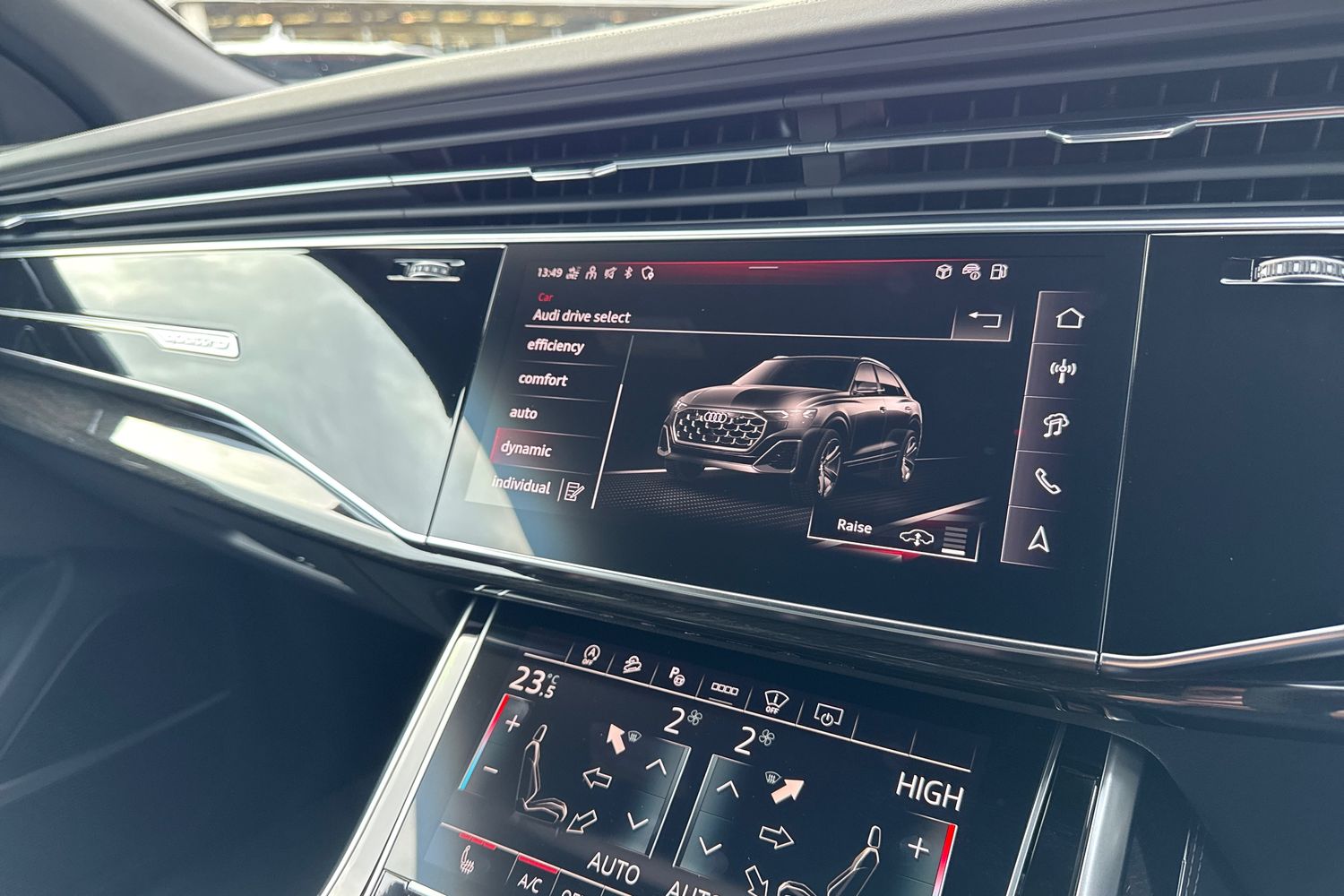 Used Audi SQ8 2025 for sale - 76909475: Photo 40