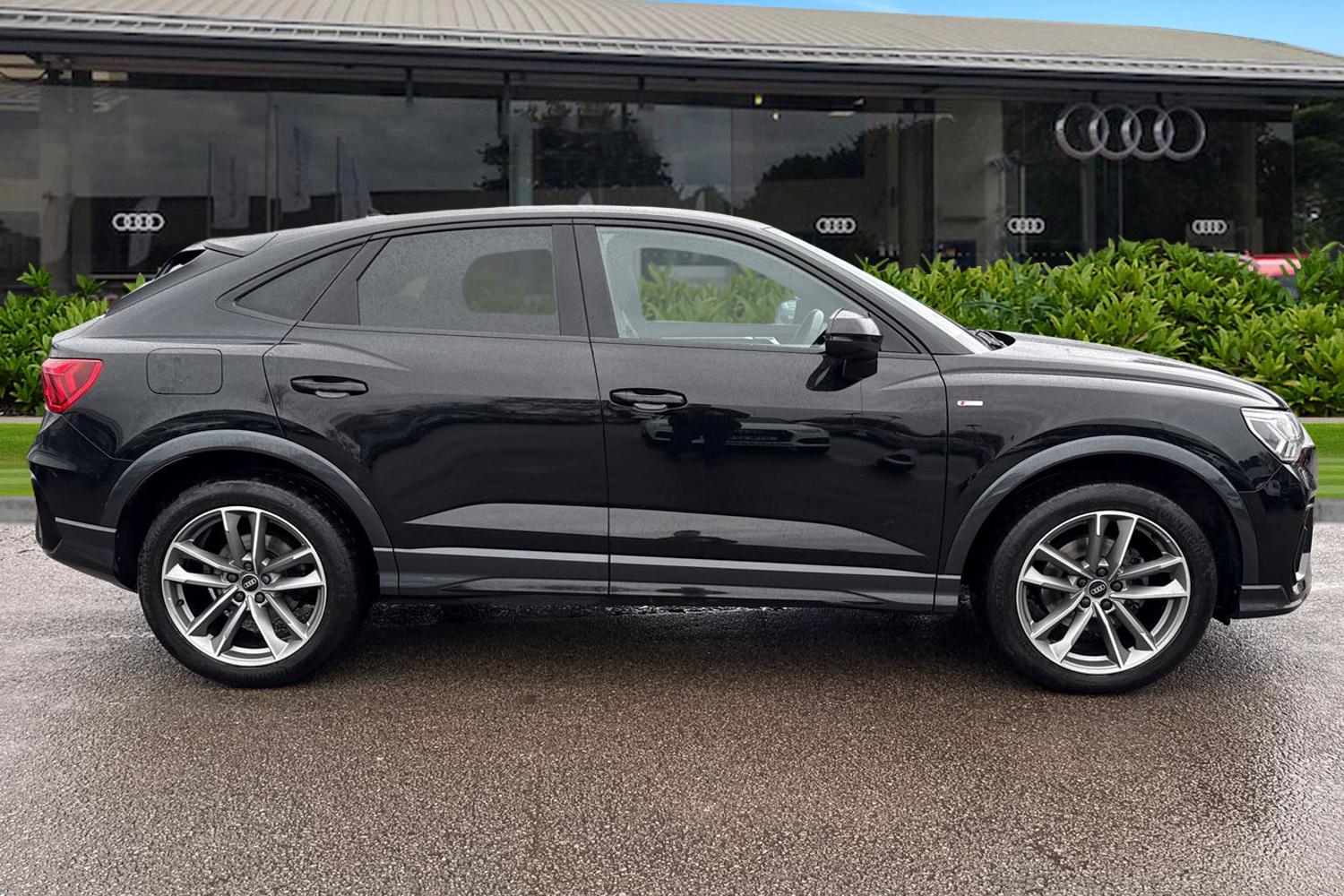 Used Audi Q3 2023 for sale - 77472867: Photo 3