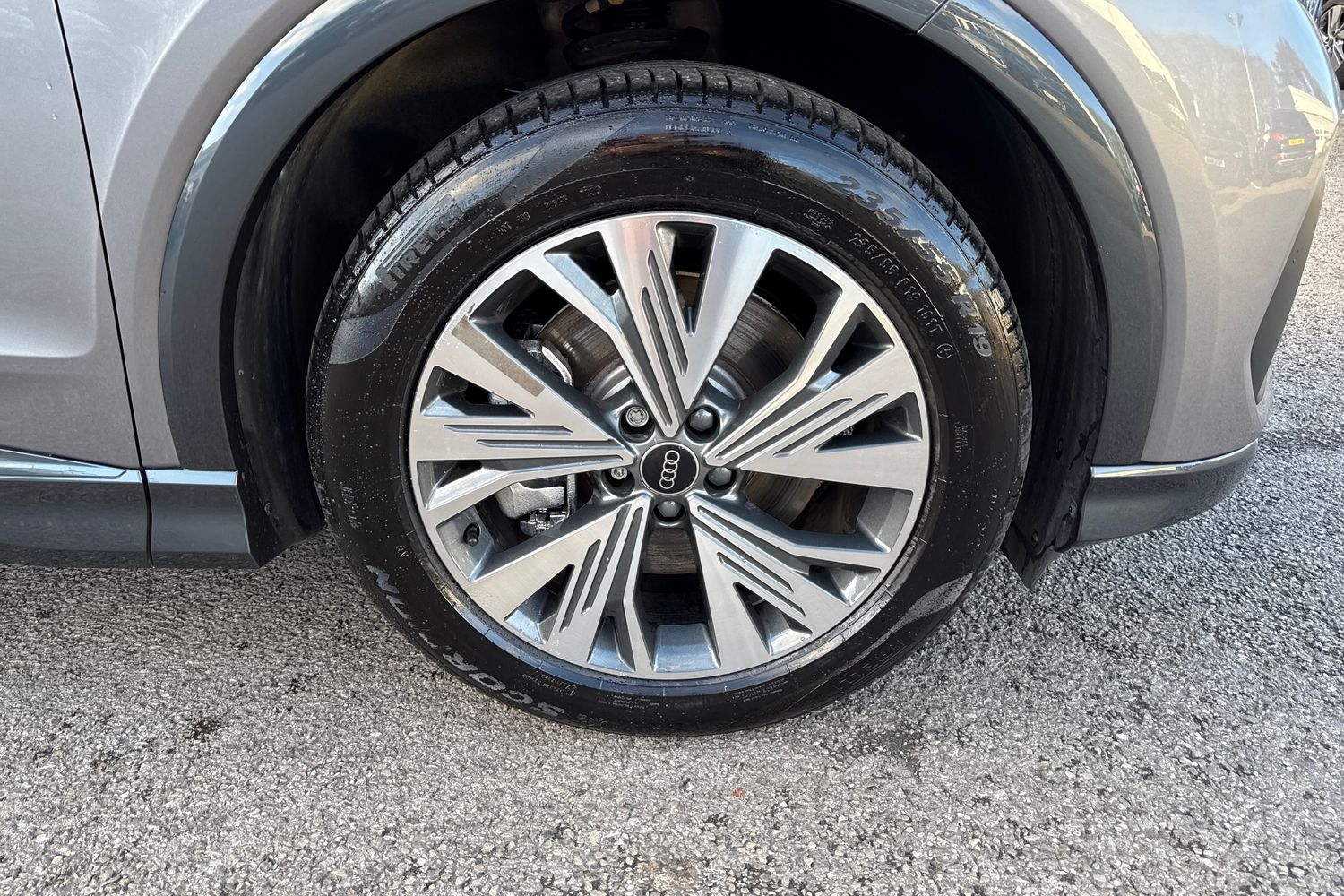 Used Audi Q4 e-tron 2025 for sale - 76896083: Photo 10