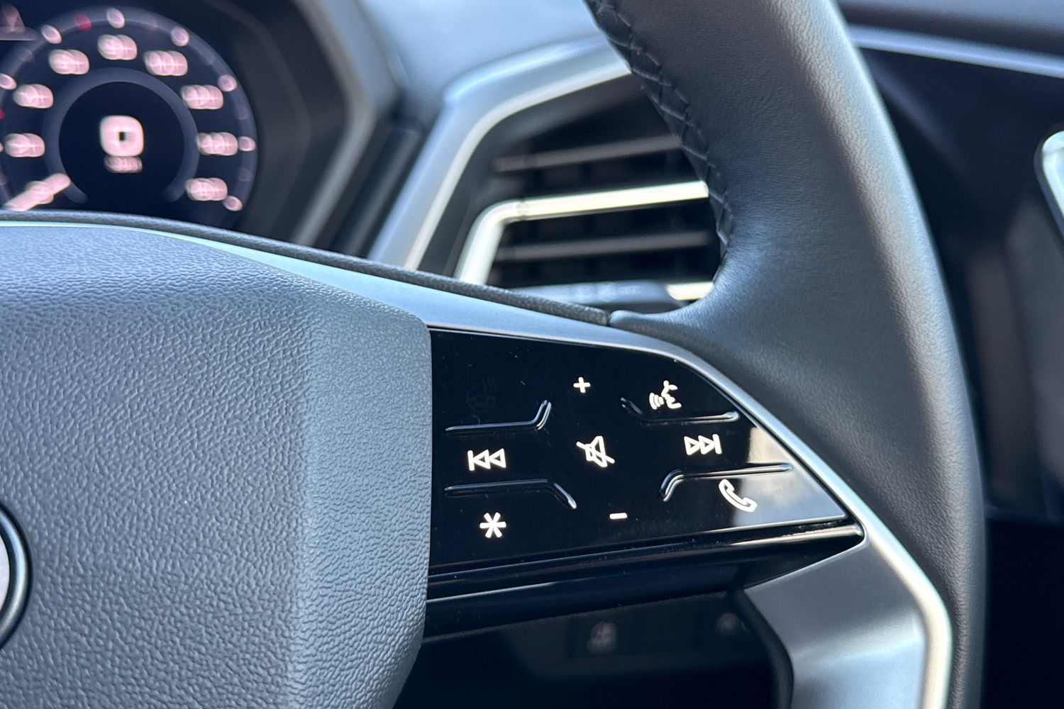 Used Audi Q4 e-tron 2025 for sale - 76896083: Photo 25