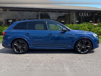 Used Audi Q7 2025 for sale - 79112168: Photo