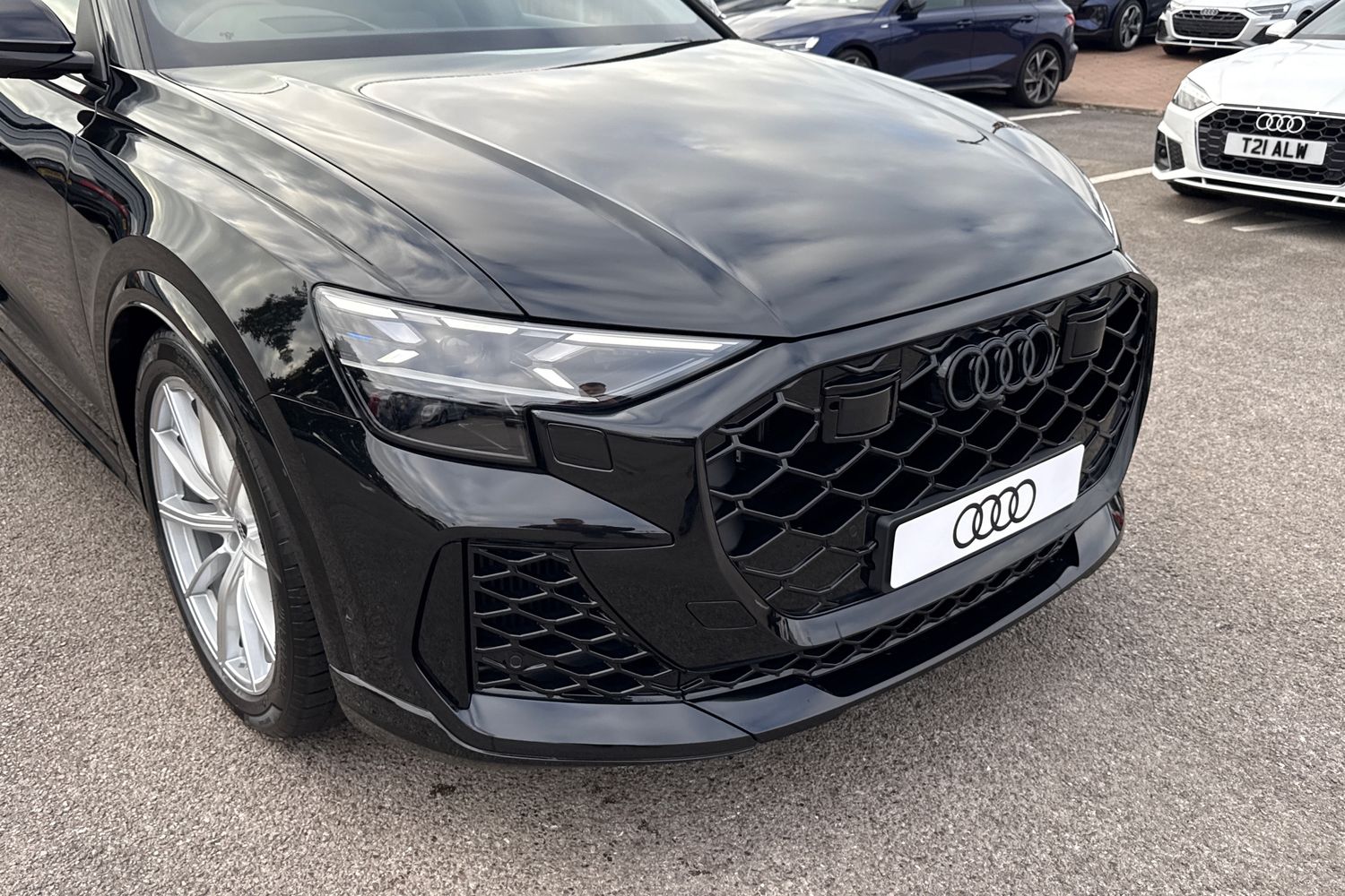 Used Audi RS Q8 2025 for sale - 75847183: Photo 8